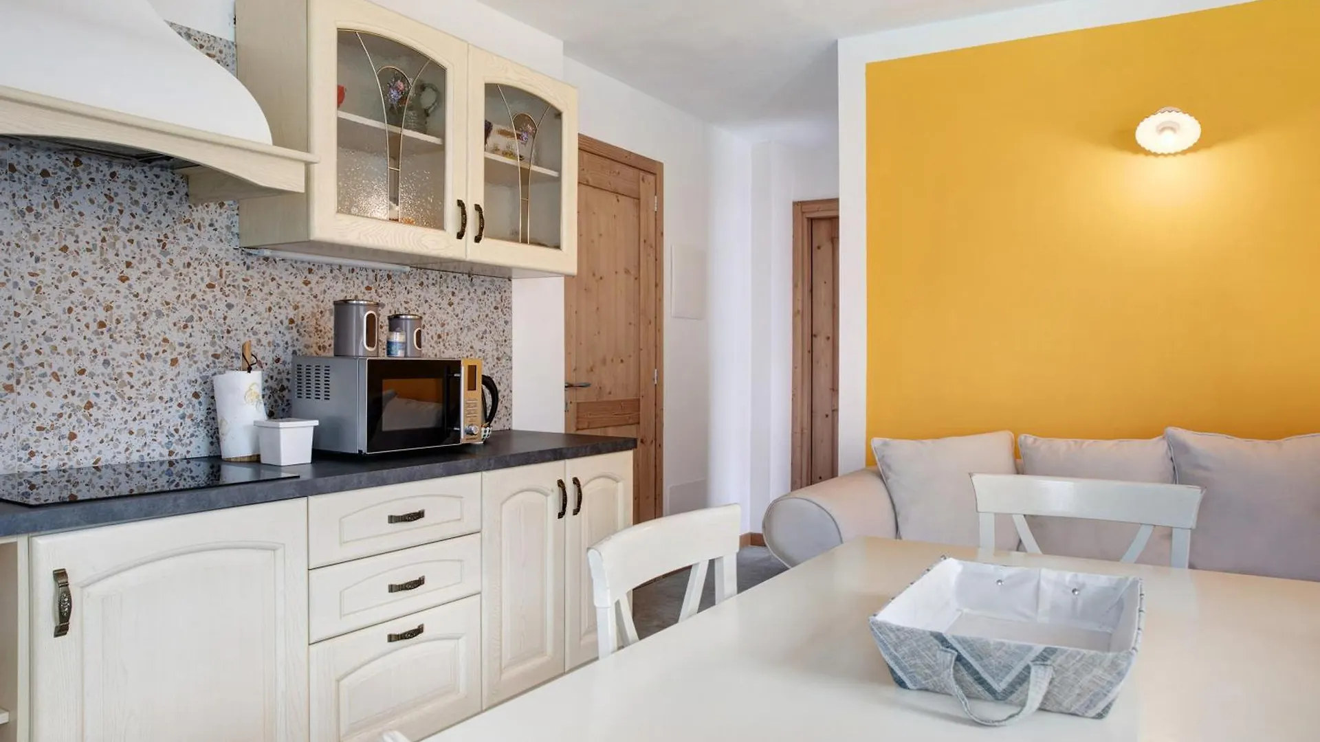Il Posto Al Sole Bed & Breakfast Teglio