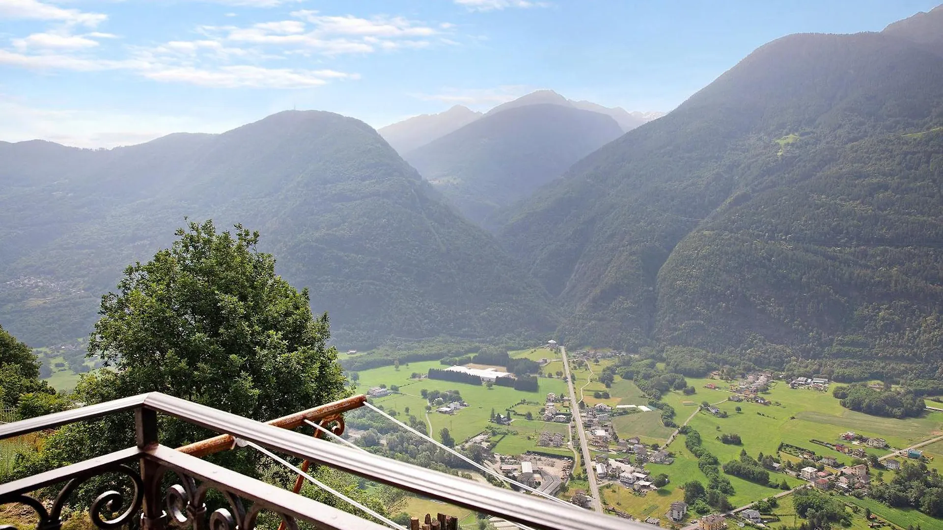 Il Posto Al Sole Bed & Breakfast Teglio 0*,  Italy